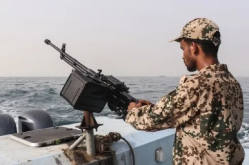 اليمن.. 120 قتيلا ومئات النازحين جراء الاشتباكات في تعز والحديدة