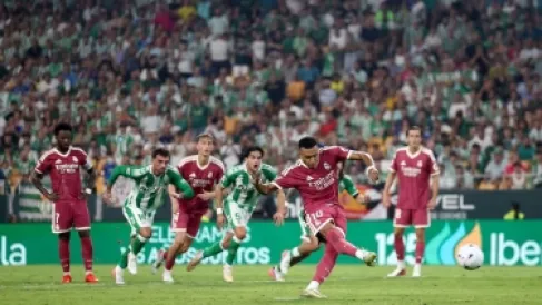 الهزيمة الأولى لمورينيو .. ريال مدريد يتعثر امام بيتيس في ليلة مجنونة !