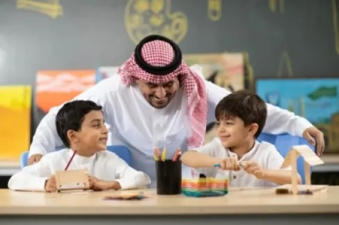 السعودية .. «الغرامة المليونية» للاعتداء على المعلِّم شائعة