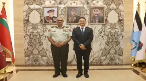 اللواء الحراسيس يبحث التعاون الدفاعي مع شركة 