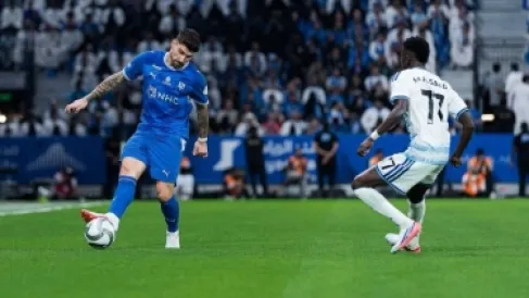 السعودية.. نيوم يقهر الهلال في (المملكة أرينا)