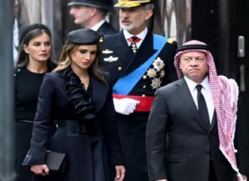 الملك والملكة يشاركان في مراسم جنازة الملك هارالد الخامس