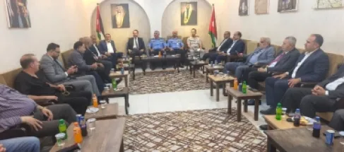 المجلس الأمني المحلي لمركز أمن جرش يناقش ظاهرة تسكع الطلبة والسلامة المرورية