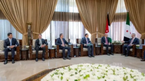 الصفدي والشيباني يبحثان تنفيذ خريطة الطريق لحل أزمة السويداء