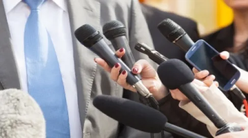 صدور نظام الناطقين الإعلاميين في الوزارات والمؤسسات والدوائر الحكومية