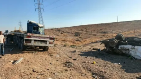 إدارة السير: تغيير مسرب مفاجئ من سائق شاحنة السبب المباشر لحادث الصحراوي