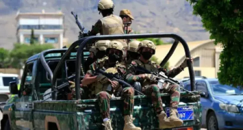الحوثيون يعلنون استهداف قاعدة عسكرية سعودية