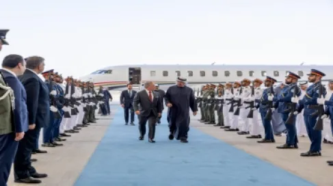 الملك وولي العهد يصلان إلى دولة الإمارات