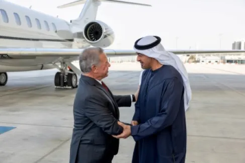 الملك عبدالله ومحمد بن زايد يبحثان تعزيز العلاقات الأردنية الإماراتية