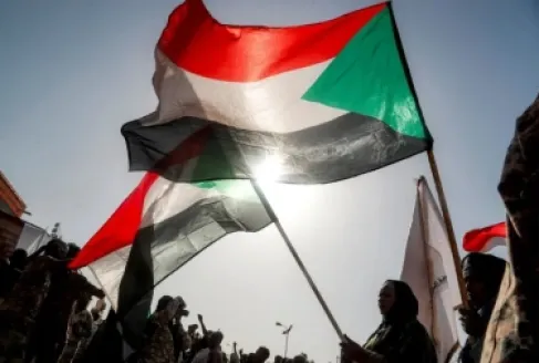 مسيّرات تضرب الدمازين وتحذيرات من المجاعة في السودان
