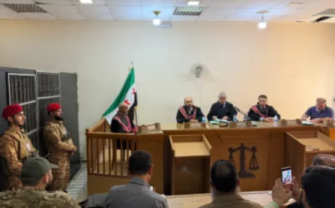 إعدام ومؤبد و20 عامًا.. صدور أحكام بحق متهمين بانتهاكات الساحل السوري