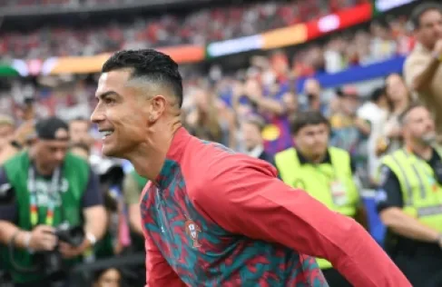 جيسوس يستدعي رونالدو لقائمة البرتغال للمشاركة في مباريات دوري الأمم الأوروبية