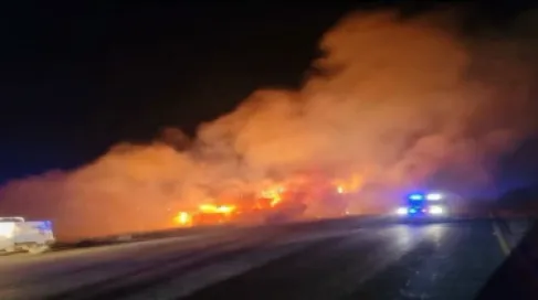 في لحظات الموت.. 3 نشامى يقتحمون صهريجا مشتعلا وينقذون سائقا في رأس النقب