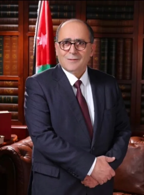 الهياجنة يعلن مقاطعة السجاد الإيراني