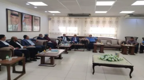 الأردن وسورية تبحثان تسهيل عبور حافلات الركاب عبر جابر