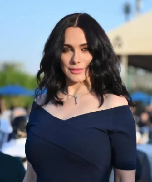 سلاف فواخرجي تكشف موقفها من العودة إلى سورية