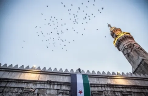 سورية .. لص ظريف يجمع بين الصدقة والسرقة - فيديو