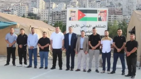 وصول طواقم المستشفى الميداني الأردني نابلس /12 إلى أرض المهمة