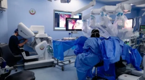 نجاح اول عملية استئصال رحم باستخدام الروبوت الجراحي في المستشفيات الخاصة الأردنية