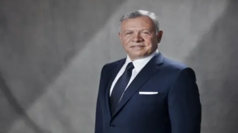الملك يعود إلى أرض الوطن بعد جولة عمل