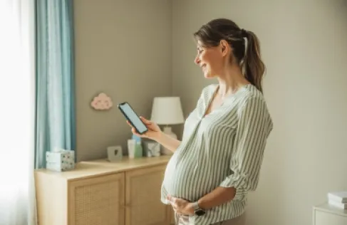 ما العلاقة بين استخدام الهاتف المحمول أثناء الحمل وصحة الجنين؟