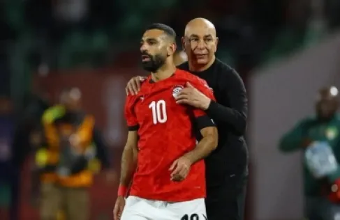 تحركات لتهدئة الأجواء بين محمد صلاح والجهاز الفني لمنتخب مصر