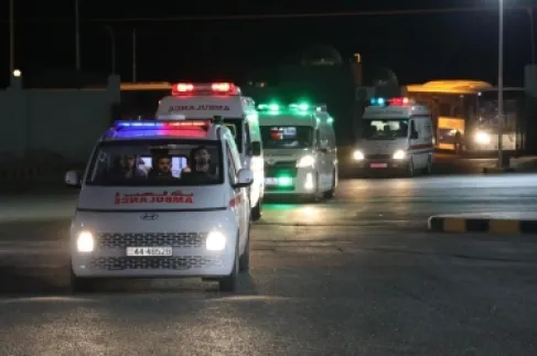 القوات المسلحة تُجلي الدفعة الـ(33) من أطفال غزة المرضى لتلقي العلاج في الأردن
