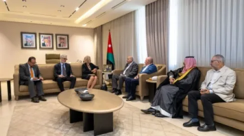 مازن القاضي يبحث مع سفيرة أستراليا تعزيز التعاون البرلماني