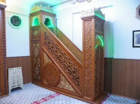 محكمة تلزم وزارة الأوقاف بإعادة 3600 دينار لإمام اتُّهم بسرقة كهرباء مسجد