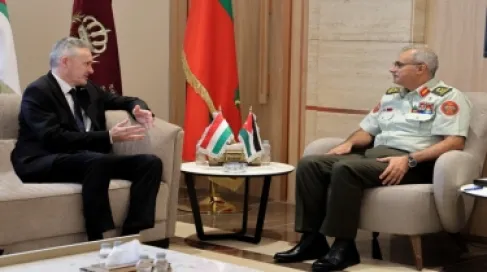 رئيس هيئة الأركان المشتركة يبحث مع السفير الهنغاري التعاون المشترك