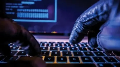 بعد ألف هجوم إلكتروني .. إسبانيا تعتقل قائد مجموعة قرصنة عمره 16 عاما