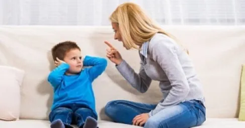 هل كثرة نصائح تربية الأطفال تساعد الآباء أم تربكهم؟