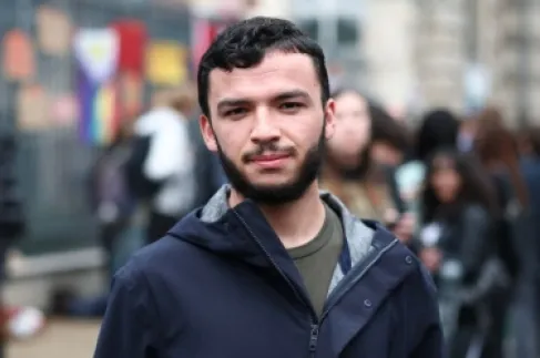 من رياض راني.. الشاب الذي يقود حراك الطلاب بفرنسا؟