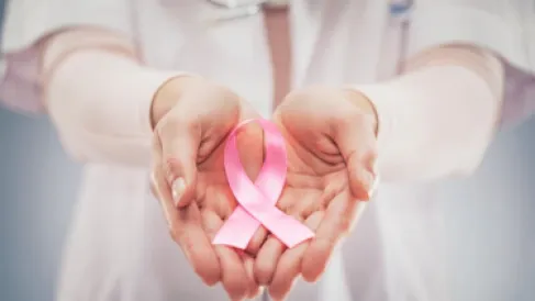 فحص سرطان الثدي بين الوهم والحقيقة.. 5 معتقدات خاطئة قد تكلفك الكثير