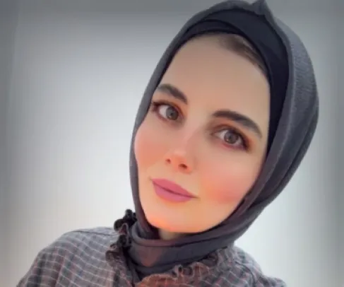 لستُ معلّمة ولكنني أعرف قيمة المعلّم