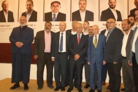 رئيس واعضاء صناعة عمان وممثلو القطاعات الصناعية يستفبلون المهنئين الثلاثاء