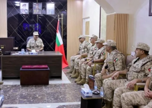 الحراسيس يتفقد حرس الحدود شرقي المملكة.. تأكيد على منع التسلل والتهريب