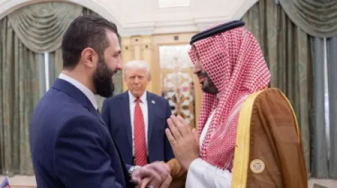 الحوثيون يعلنون استهداف مطار الملك خالد.. وسورية تدرس دعم السعودية