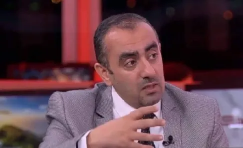 الشوبكي يبارك لابنتيه حصولهما على الماجستير