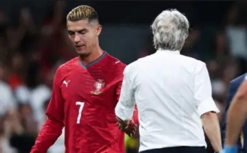رسميًا.. الاتحاد البرتغالي يوقف رونالدو ويفتح تحقيقًا تأديبيًا بحقه