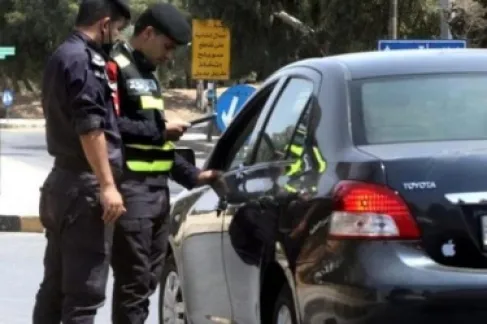 بلا ملصقات.. بدء الحملة المرورية الشتوية في الأردن