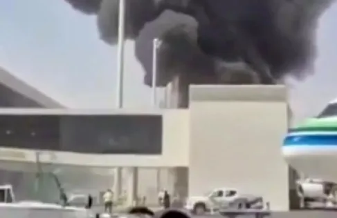 التحالف: هجوم الحوثيين على مطار الملك خالد جريمة حرب
