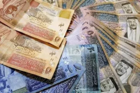زيادة الـ30 دينارا تثير الجدل.. نائب اردني ينتقد سقف الـ600 دينار