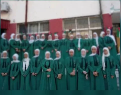 لماذا حذفت مدرسة أردنية صور مبادرة لتشجيع الطالبات على ارتداء المريول الشرعي؟