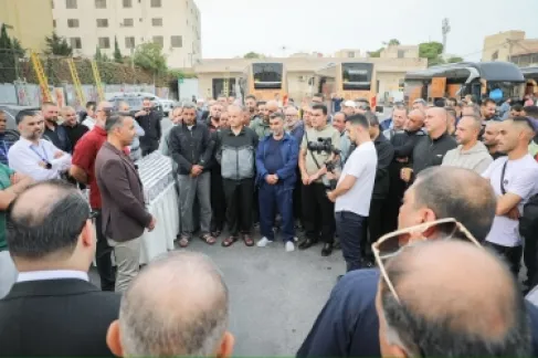 مدير عام شركة الكهرباء يودّع بعثة العمرة الخاصة بموظفي الشركة