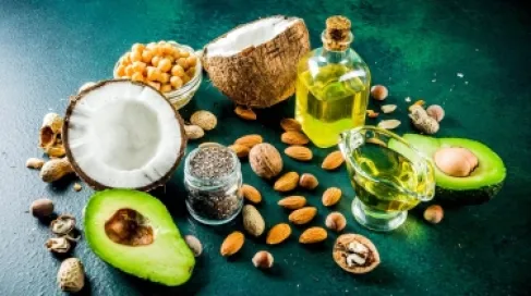التخلي عن الدهون لا يقل ضررا عن الإفراط في تناولها