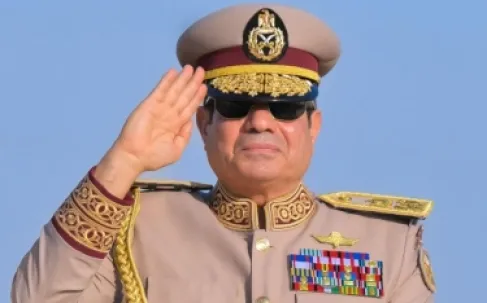 رسالة حوثية ساخنة إلى القاهرة عشية جلسة تفويض السيسي بشأن السعودية