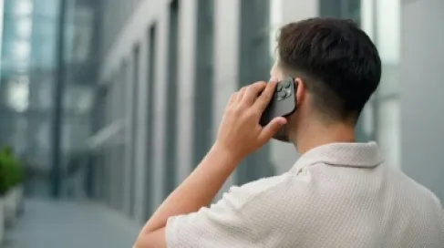 الأردنيون يتحدثون أقل.. تراجع استهلاك دقائق الاتصال الصوتي