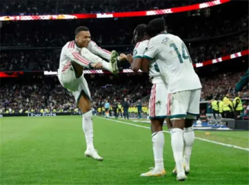 فوز كبير لريال مدريد على إشبيلية بنتيجة 4-1