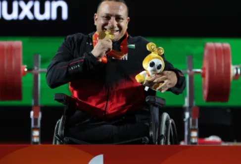 عمر قرادة يفتتح ميداليات الأردن بذهبية رفع الأثقال في بارالمبية ناغويا 2026